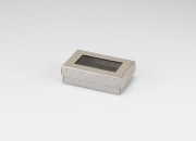 Papirna srebrna kutija 80x50x26mm, sa prozorom i penastim punjenjem - 12 kom