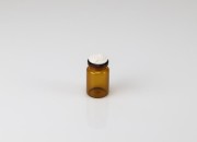 Staklena bočica 5mL karamel boje, za proizvode u farmaciji i homeopatiji, bez zatvarača - 12 kom