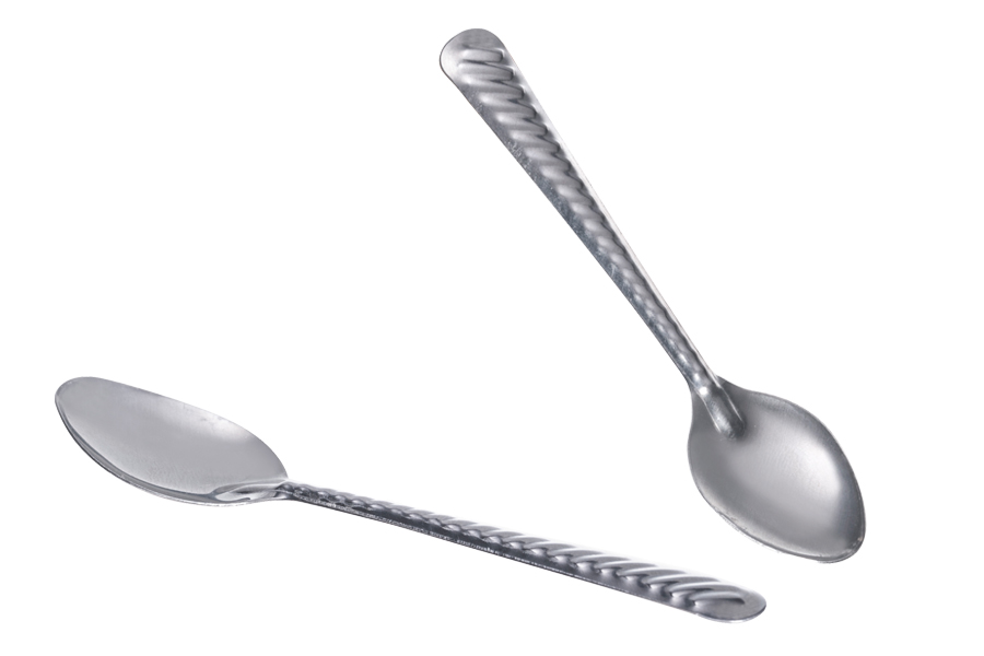 Srebrna metalna kašičića - 9,5 cm Srebrna metalna kašičića - 9,5 cm