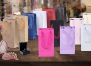 Papirna plastificirana kesa 110x60x200mm sa ručkicama od tila širine 2cm, više boja - 20 kom Papirna plastificirana kesa 110x60x200mm sa ručkicama od tila širine 2cm, više boja - 20 kom