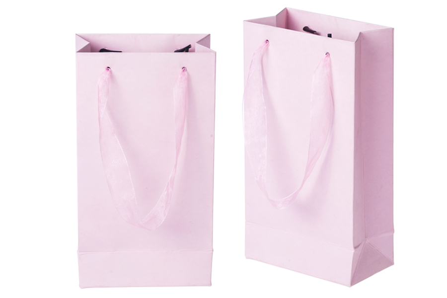 Papirna plastificirana kesa 110x60x200mm sa ručkicama od tila širine 2cm, više boja - 20 kom Papirna plastificirana kesa 110x60x200mm sa ručkicama od tila širine 2cm, više boja - 20 kom
