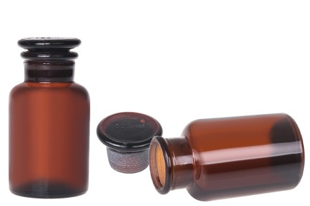 Farmaceutska staklena flašica 125mL, smeđe boje sa staklenim zatvaračem-slika_proizvoda