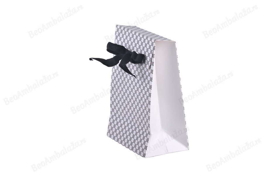Papirno poklon-pakovanje 105x67x150mm, sa crnom gro mašnom 10mm - 20 kom-grupa_slika