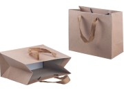Papirna kraft ekološka kesa 220x100x180mm, sa svetlo braon drškom širine 20mm - 20 kom Papirna kraft ekološka kesa 220x100x180mm, sa svetlo braon drškom širine 20mm - 20 kom
