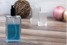 Četvrtasta bočica za parfeme 100mL sa reljefom (18/415)