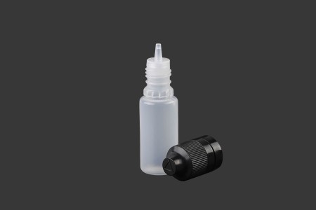 Plastična poluprovidna flašica 10mL sa crnim plastičnim zatvaračem CRC i plastičnom kapalicom, za elektronske cigarete - 50 kom-dimenzije_slike