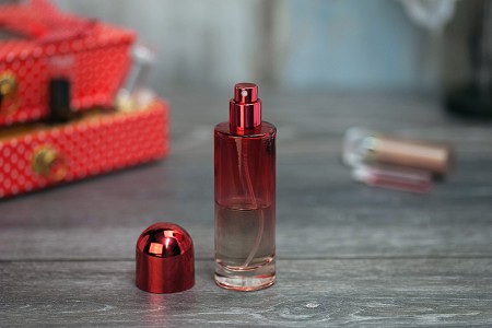 Staklene flašice za parfeme 30mL, sa sprejom i zatvaračem, u više boja-3