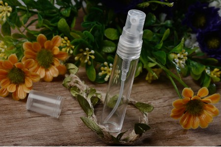 Staklena bočica za parfeme 5mL sa sprejom i plastičnim zatvaračem - 6 kom-6