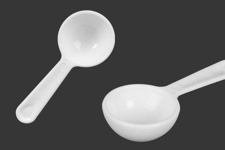 Plastična bela kašičica 5ml (79mm) za merenje-dimenzije_slike