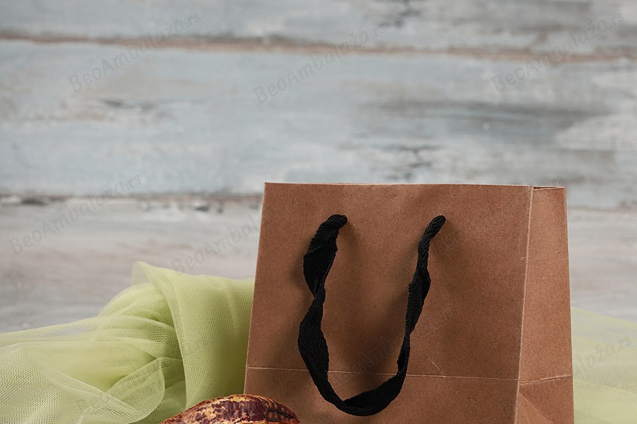 Papirna kraft ekološka kesa 160x80x140mm, sa crnom keper riblja kost trakom širine 20mm - 20 kom-grupa_slika