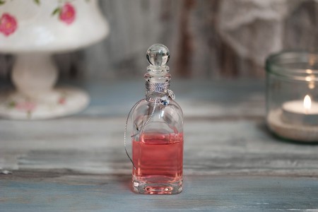 Staklena četvrtasta bočica 100mL-grupa_slika