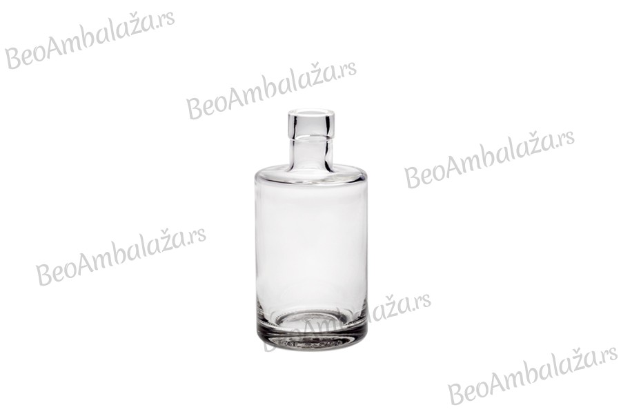 Cilindrična elegantna staklena flaša 500mL Cilindrična elegantna staklena flaša 500mL