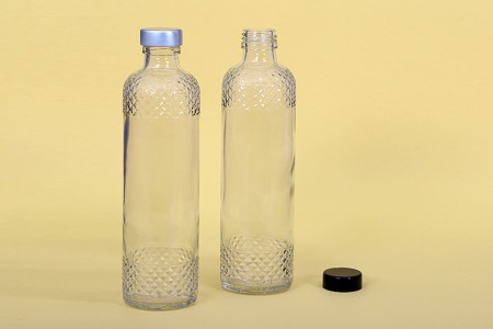 Staklena providna flaša 330mL sa reljefastim detaljima-2