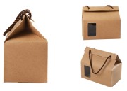 Kutija - paket za pakovanje 180x100x160mm od Kraft papira sa prozorom i ručkom od kanapa - 20 kom Kutija - paket za pakovanje 180x100x160mm od Kraft papira sa prozorom i ručkom od kanapa - 20 kom