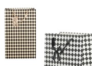 Papirna poklon kesa 230x150x370mm sa satenskom mašnom i ručkom, u dve boje - 12 kom Papirna poklon kesa 230x150x370mm sa satenskom mašnom i ručkom, u dve boje - 12 kom