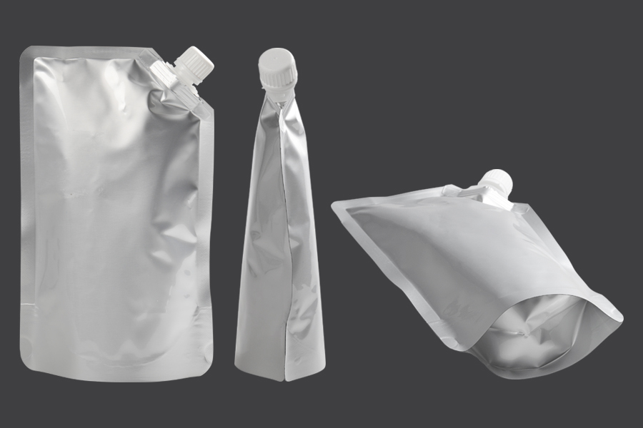 Aluminijumska DoyPack vrećica za tečnost od 500ml sa belim sigurnosnim zatvaračem sa strane – 50 kom Aluminijumska DoyPack vrećica za tečnost od 500ml sa belim sigurnosnim zatvaračem sa strane – 50 kom