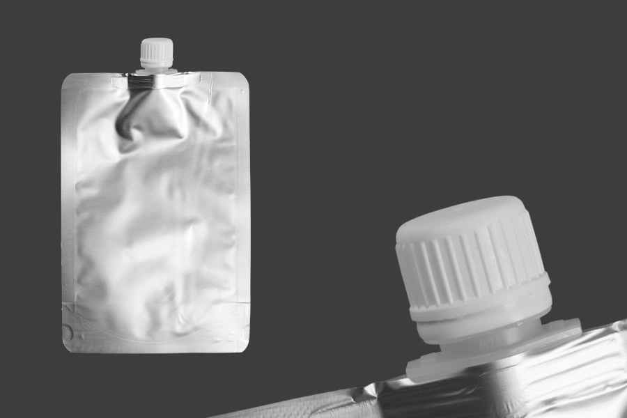 Aluminijumska DoyPack vrećica za tečnost od 500ml sa belim zatvaračem – 50 kom Aluminijumska DoyPack vrećica za tečnost od 500ml sa belim zatvaračem – 50 kom