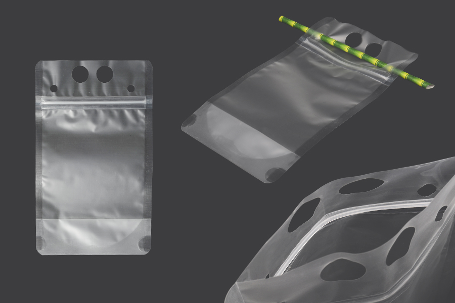 Providna DoyPack kesica sa zip zatvaranjem od 350ml, sa otvorima za prste i rupicama za slamčicu – 50 kom Providna DoyPack kesica sa zip zatvaranjem od 350ml, sa otvorima za prste i rupicama za slamčicu – 50 kom