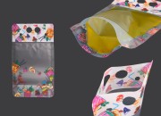 Providna DoyPack kesica sa zip zatvaranjem od 450ml, sa otvorima za prste i rupicama za slamčicu – 50 kom Providna DoyPack kesica sa zip zatvaranjem od 450ml, sa otvorima za prste i rupicama za slamčicu – 50 kom