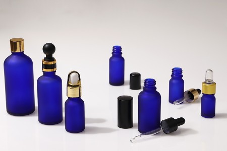 Plava staklena bočica od peskiranog stakla za etarska ulja 50mL, sa grlom PP18 - bez zatvarača-3