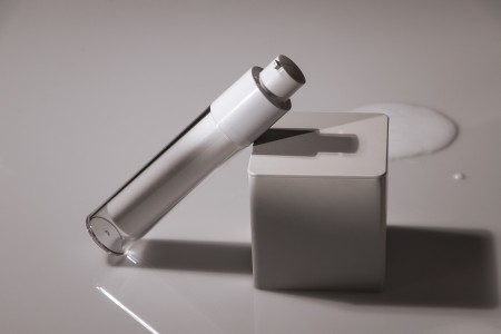 Airless bočica 30mL za kreme, plastična sa spoljašnjom akrilnom futrolom-grupa_slika