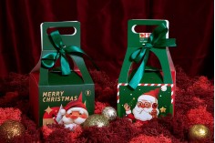 Božićna kutijica - paketić sa drškom i mašnom 100x100x100 mm - 25 kom