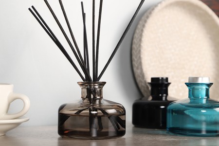 Staklena ukrasna bočica 200mL za osveživač prostora u raznim bojama-grupa_slika