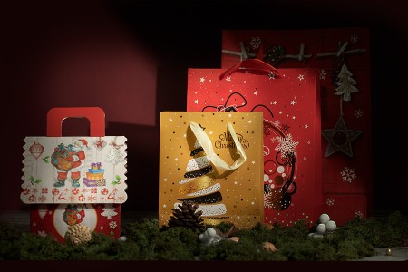 Ukrasna papirna kesa 300x120x400 mm sa novogodišnjim motivima (miks boja) - 12 kom-grupa_slika