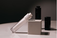 Akrilna Airless bočica 30mL sa pumpicom, u crnoj boji - 5 kom