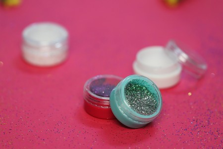 Akrilna teglica od 5 mL sa providnim zatvaračem u različitim bojama - 12 kom-grupa_slika