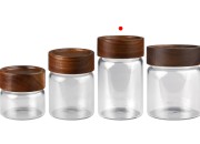 Staklena cilindrična teglica 220mL sa drvenim zatvaračem Staklena cilindrična teglica 220mL sa drvenim zatvaračem