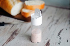 Plastična providna teglica 100mL, za začine (u više boja i više dimenzija rupica)