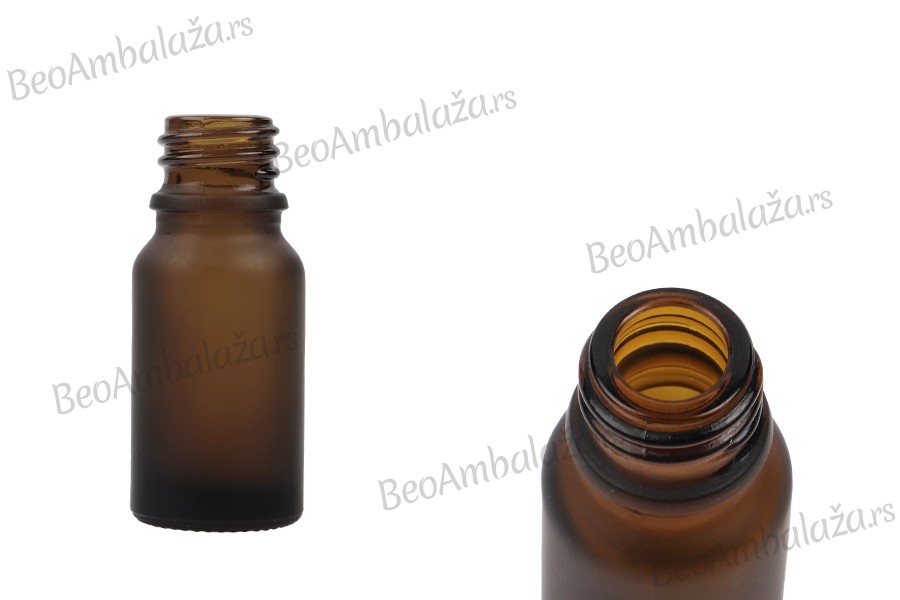Braon staklena bočica od peskiranog stakla za etarska ulja 10mL, sa grlom PP18 - bez zatvarača Braon staklena bočica od peskiranog stakla za etarska ulja 10mL, sa grlom PP18 - bez zatvarača