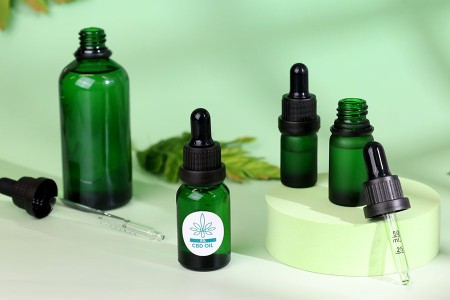 Zelena staklena bočica od peskiranog stakla za etarska ulja 50mL, sa grlom PP18 - bez zatvarača-5