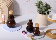 Staklena zaobljena braon bočica 100mL, za etarsko ulje (PP18) Staklena zaobljena braon bočica 100mL, za etarsko ulje (PP18)