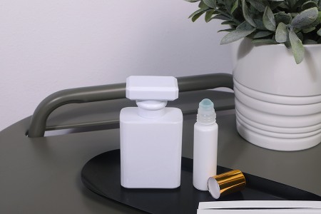 Staklena roll-on bočica 10mL sa metalnom kuglicom, u raznim bojama-7