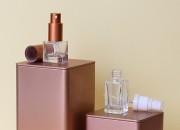 Četvrtasta staklena bočica 10mL sa grlom PP18 Četvrtasta staklena bočica 10mL sa grlom PP18