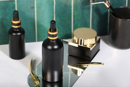 Aluminijumski zlatni prsten za pipete od 5 do 100mL sa crnom linijom-grupa_slika