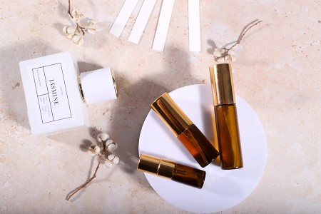 Staklena braon bočica 10mL za parfeme, sa sprejom i aluminijumskim zatvaračem - 6 kom-grupa_slika