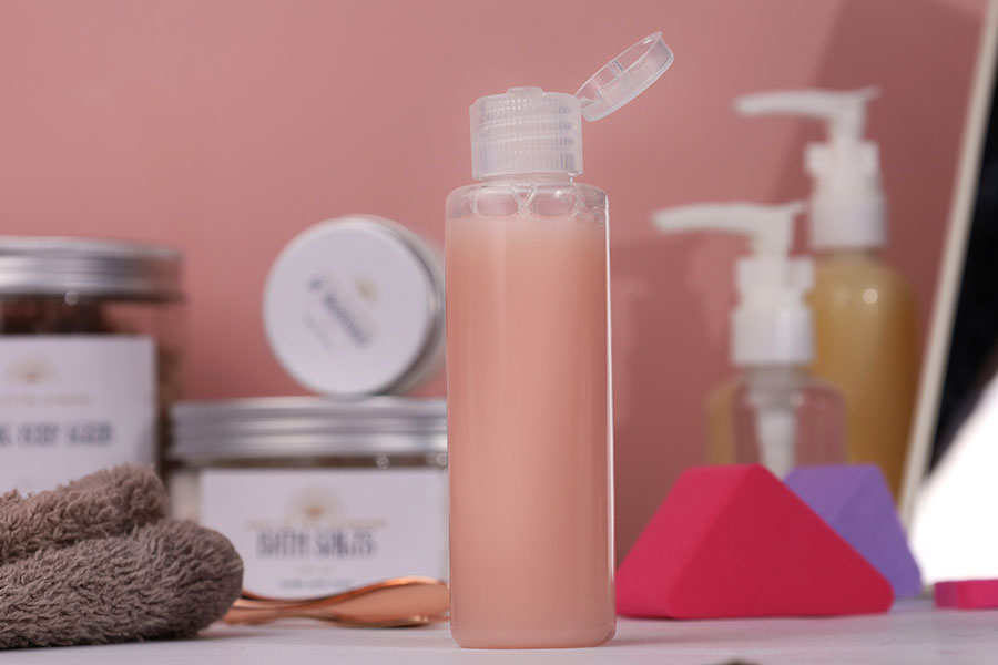 Plastični providni flip top zatvarač PP18 Plastični providni flip top zatvarač PP18