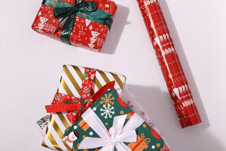 Božićni papir za uvijanje širine 70cm u rolni od 10 metara, više dizajna-grupa_slika