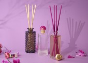 Staklena providna dekorativna bočica 150mL, pogodna za osveživač prostora Staklena providna dekorativna bočica 150mL, pogodna za osveživač prostora