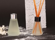 Staklena bočica od peskiranog stakla 50mL konusnog oblika, pogodna za osveživač prostora-grupa_slika