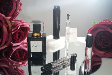Staklena luksuzna bočica za parfeme 100 ml (15/400) u crnoj ili beloj boji-5