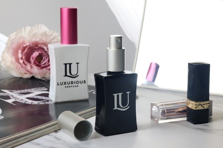 Staklena bočica za parfeme 50mL pravougaona u crnoj ili beloj boji (18/415)-3