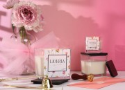 Staklena ukrasna četvrtasta tegla 130 ml 60x60x60 mm sa drvenim zatvaračem za sveće-grupa_slika
