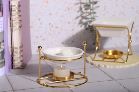 Četvrtasti metalni osveživač prostora sa keramičkom posudom za voskove i ulja-grupa_slika