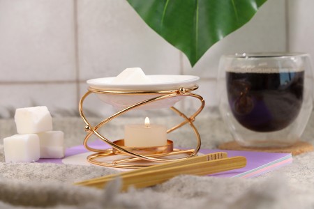 Okrugli metalni osveživač prostora sa keramičkom posudom za voskove i ulja-grupa_slika