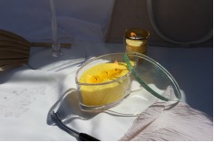 Staklena posuda 790mL za sveće, u obliku gondole i sa staklenim poklopcem
