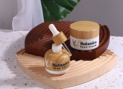 Staklena bočica 15mL sa pipetom i plastičnom oblogom u dezenu drveta
